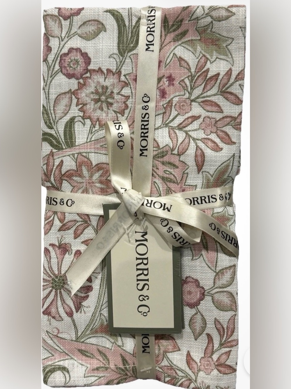 Morris & Co. (William Morris)Design Pattern: Wilhemina (pink, green) 8 pc napkin